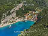 Vela Stiniva, The island of Hvar