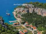 Vela Stiniva, The island of Hvar