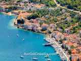 Vis town, The island of Vis